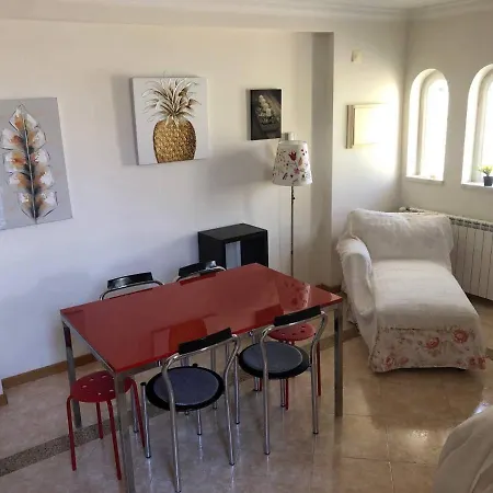 Villa With Terrace & Barbecue